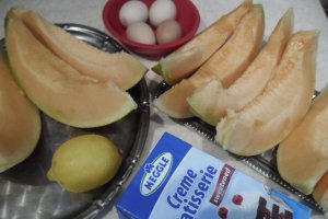 Inghetata de pepene galben si nuci caramelizate