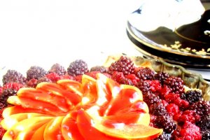 Tarta cu budinca si fructe