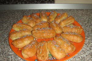 Eclere cu budinca de vanilie