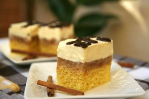 Prajitura cu mere si crema de vanilie