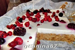 Prajitura cu biscuiti si crema de iaurt