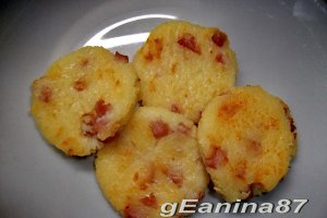 Gnocchi din gris cu sos de smantana