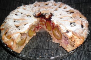 Tarta cu prune si crema de nuci