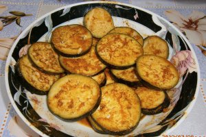 Fried brinjal-Vinete calite (reteta sri lankeza)