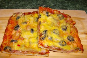 Pizza cu mozzarella