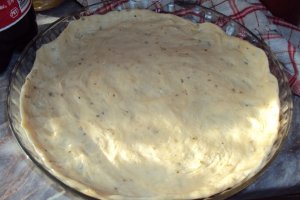 Pizza cu de toate si pizza cu piept de pui