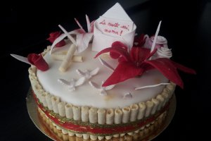 Tort rosu si alb