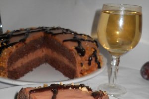 Tort cu prune si vin