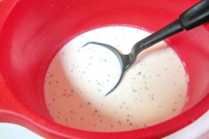 Galette cu piept de pui si ciuperci scaldate in sos de capere cu smantana si iaurt