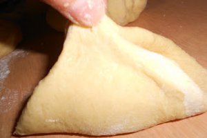 Placinte cu branza si caise