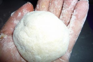 Galuste cu prune si gem de prune