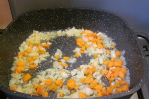 Pui cu legume, curry si orez