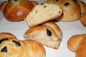 Chifle cu masline si seminte