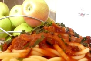 Spaghete cu sos si ciuperci