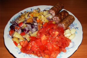 Iahnie de fasole cu carnati afumati
