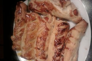 Cremvursti in foietaj
