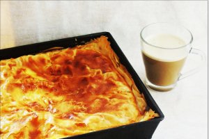Placinta cu iaurt si stafide