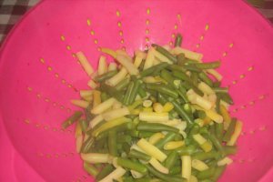 Salata de fasole verde si galbena (cu maioneza)