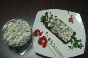 Salata de ciuperci