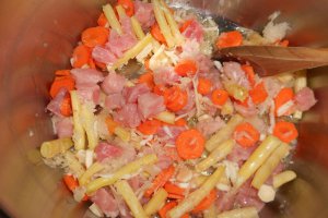 Ciorba taraneasca de porc