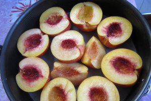 Tarta cu nectarine