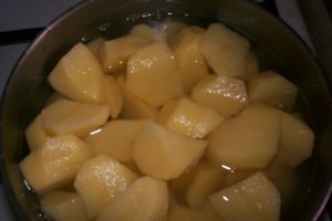 Cascaval pane cu piure de cartofi