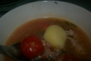 Ciorba de porc cu rosii cherry