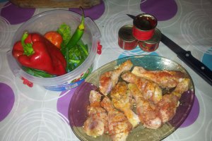 Pulpe de pui cu garnitura