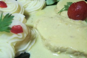 Pulpa de porc in sos de vin si lapte