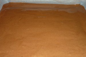 Rulada de ciocolata cu branza dulce si zmeura