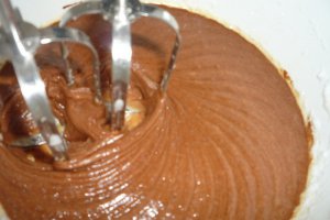 Rulada de ciocolata cu branza dulce si zmeura