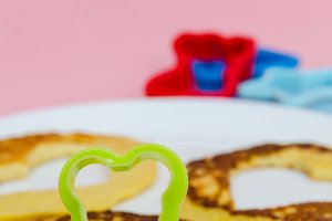 Clatite cu ricotta si mere