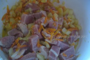 Pilaf de orez cu carne de porc