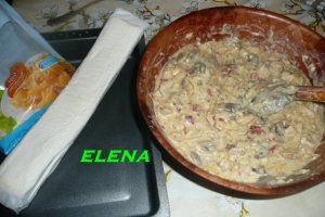 Tarta cu pui si branza