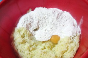 Gomboti(galuste) cu prune