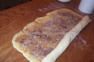 Floare impletita cu nuca
