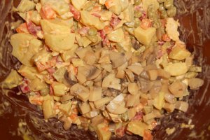 Salata de boeuf cu ciuperci