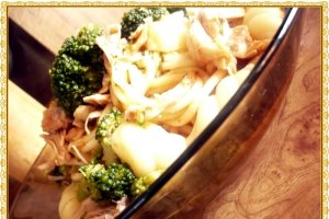 Paste cu pui si broccoli