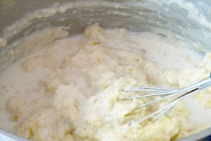 Ciulama de inimi si pipote de pui