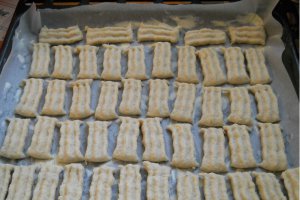 Biscuiti fragezi sau ciucalai
