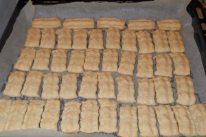 Biscuiti fragezi sau ciucalai