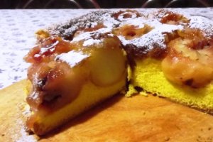 Tort cu mere caramelizate