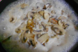 Ciuperci mixte in tigaie