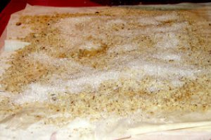 Strudel cu nuci si lamaie