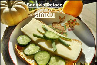 Sandvis Delaco simplu