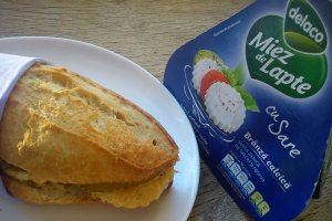 Sandwich cu Miez de lapte