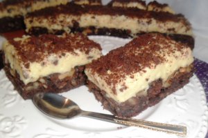 Negresa cu crema de vanilie si lamaie