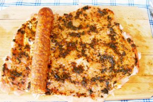 Rulada de porc cu carnat afumat
