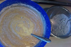 Biscoturi cu lichior de oua si ciocolata