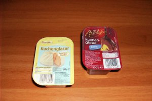 Negresa cu glazura alba